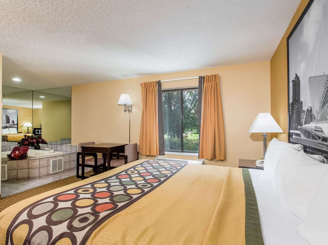 Super 8 by Wyndham Sun Prairie/Madison E主图