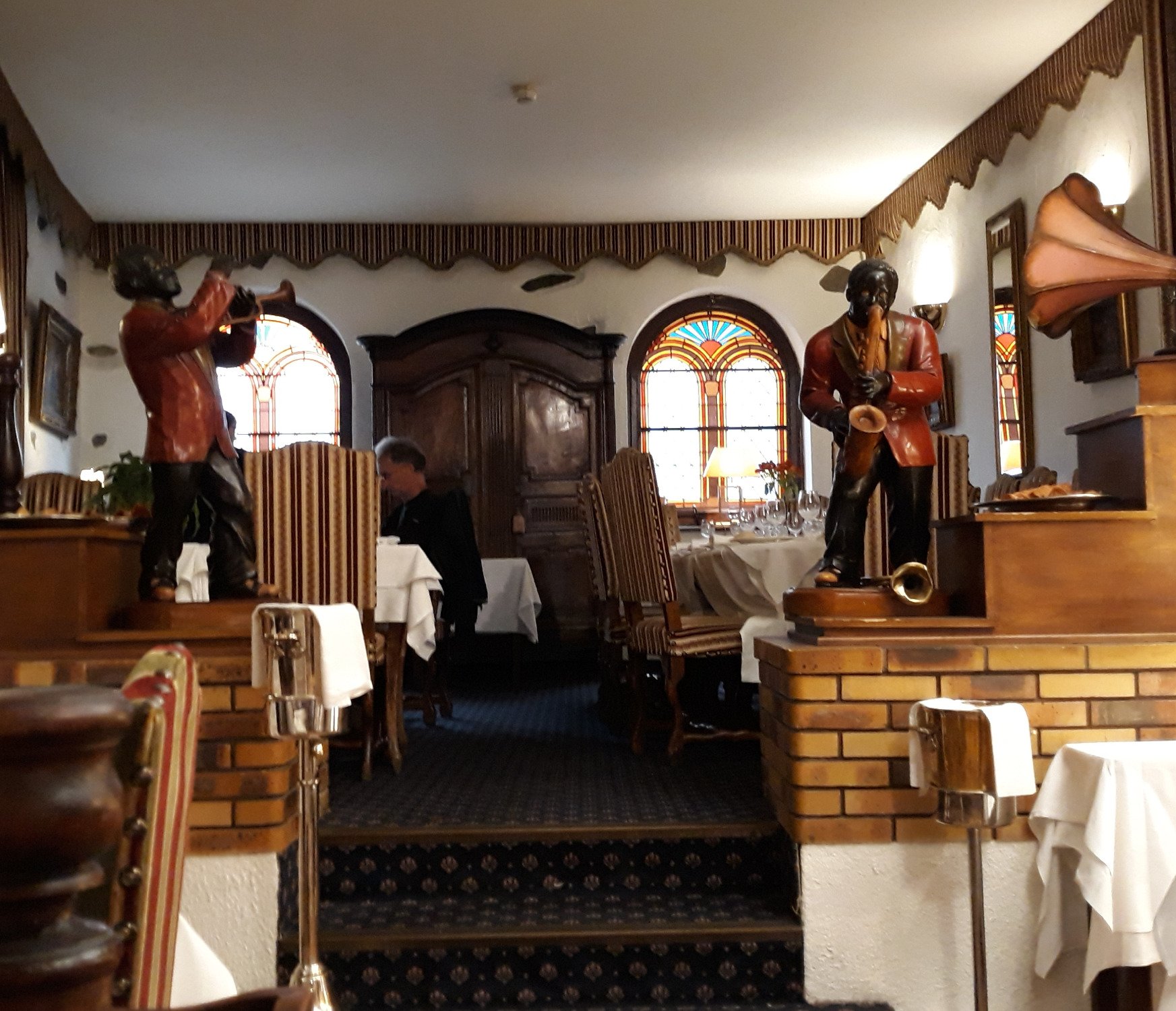 Logis Hôtel de la Poste-餐饮