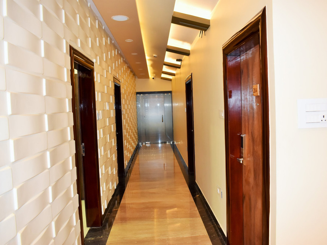 Silver Arcade Hotels主图