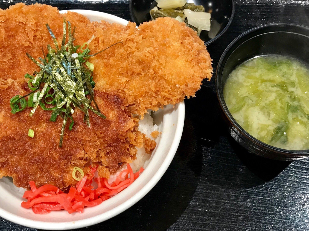 秩父わらじかつ亭