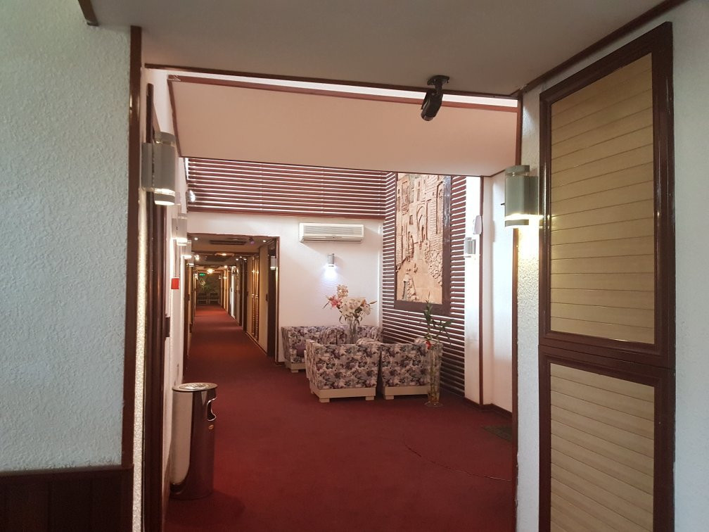 Salar Darreh Hotel主图