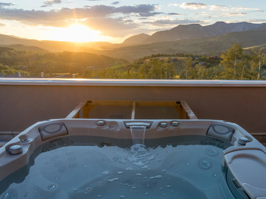 Mountain Village酒店住宿-费尔蒙赫利泰治普雷斯酒店（弗兰兹克兰姆尔小屋）