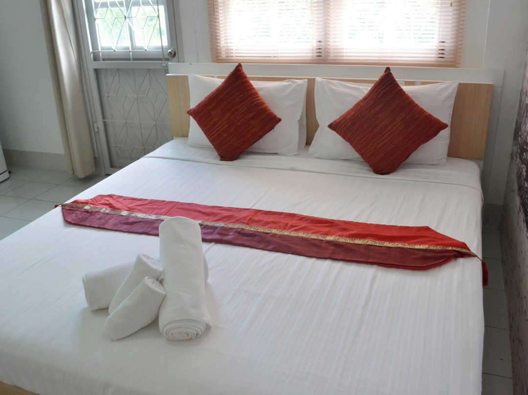 普吉岛艺术之家酒店主图