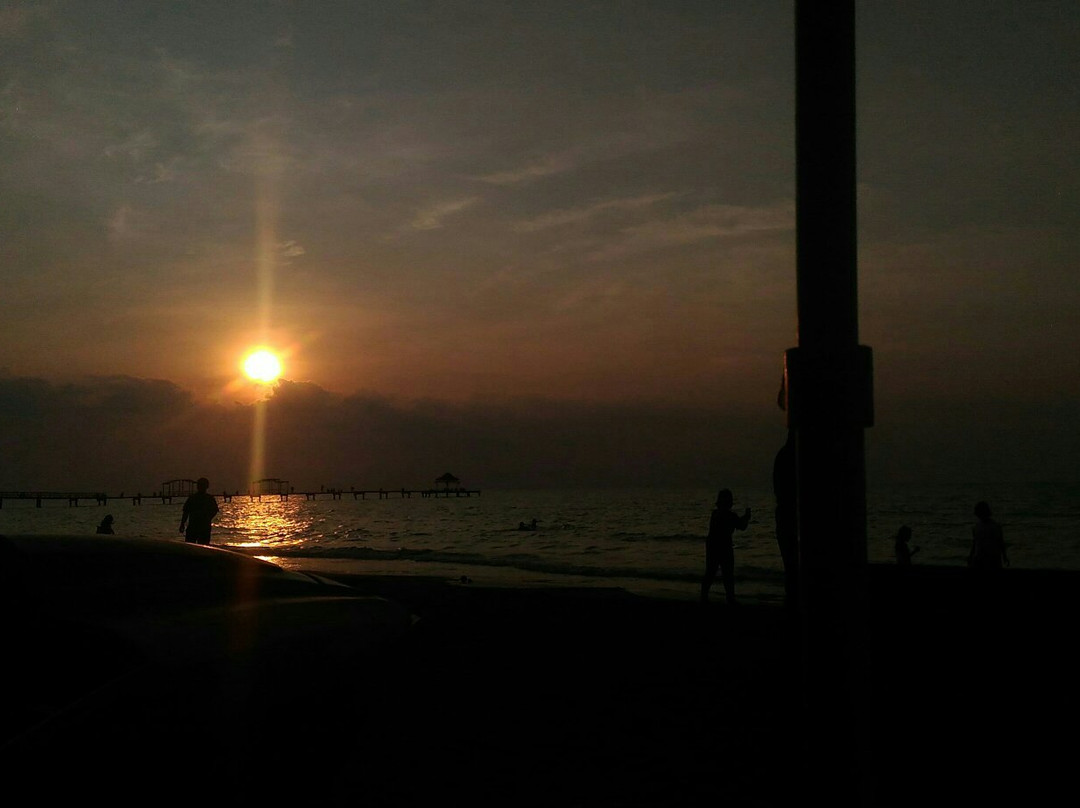Widuri Beach景点图片