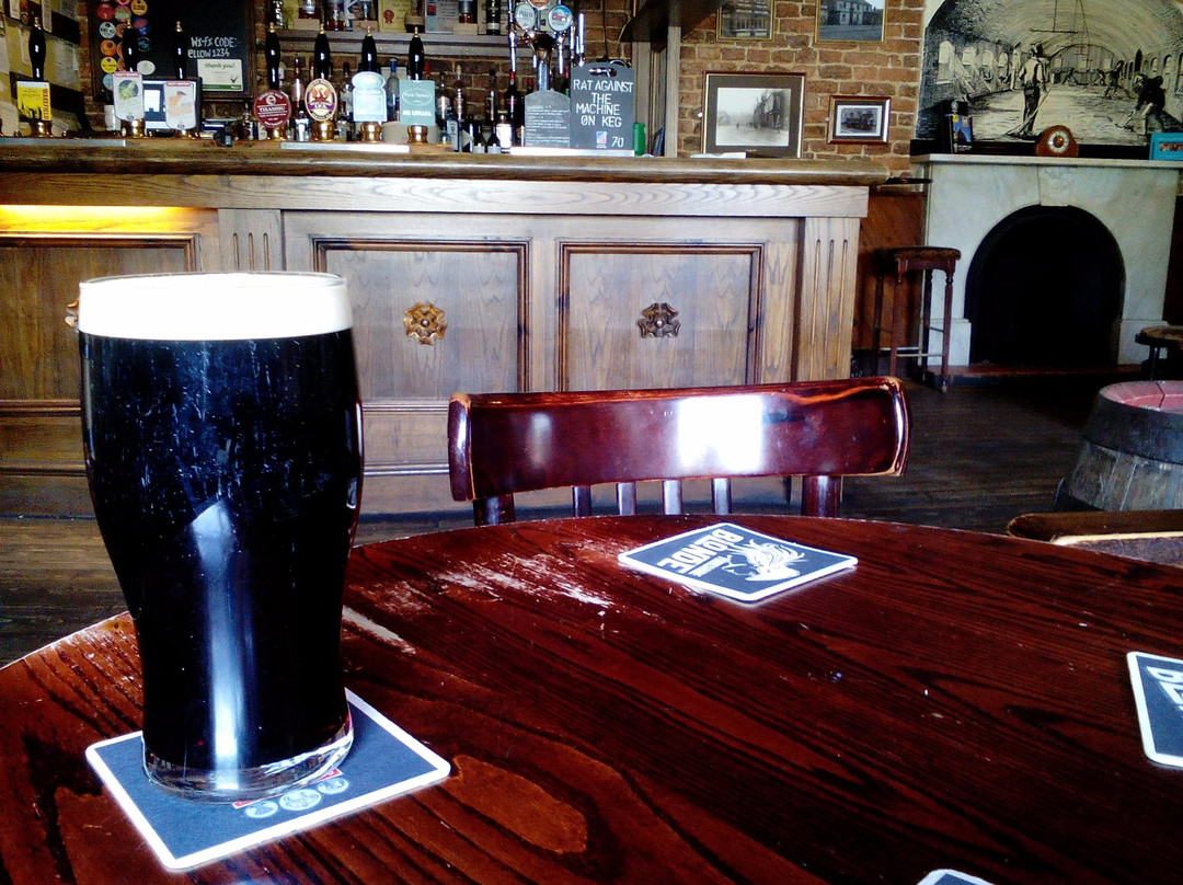 Heath旅游景点-Fernandes Brewery Tap & Bier Keller