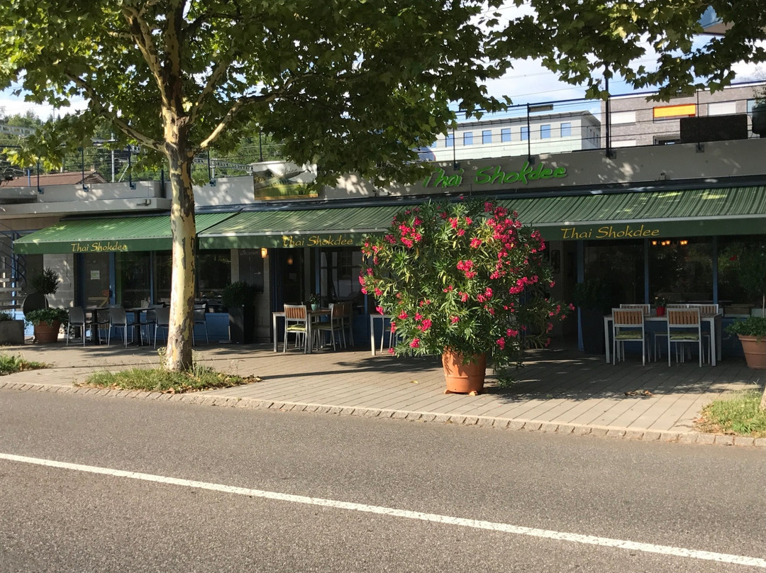 Thai Shokdee Restaurant & Take Away