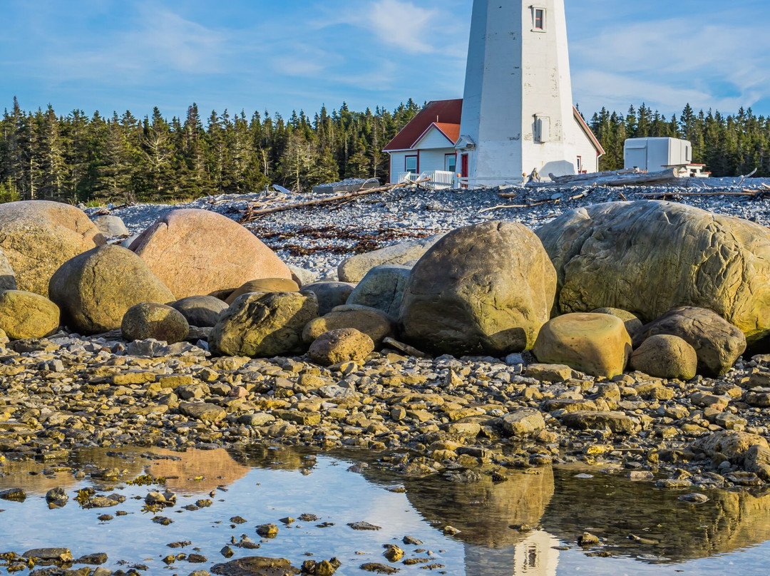 Phare de Pointe-Nord (Cap-de-Rabast)-Port-Menier必去景点