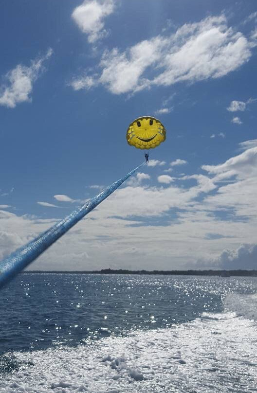 Surfers Paradise Parasail, Jet Ski Hire & Jet Boat Rides-冲浪者天堂必去景点