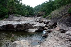 Kaalikesam Waterfalls-肯亚库玛利必去景点