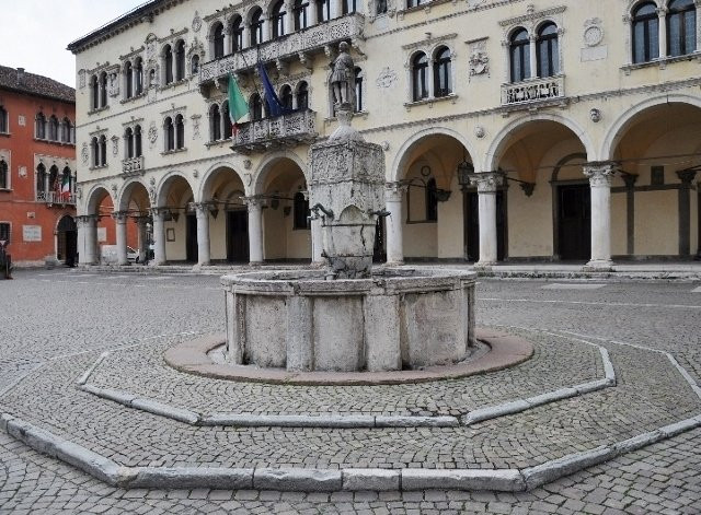 Fontana di San Gioatà景点图片