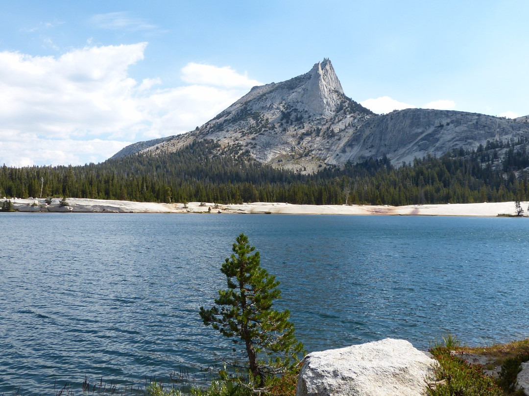 Cathedral Lake Trail-优胜美地国家公园必去景点