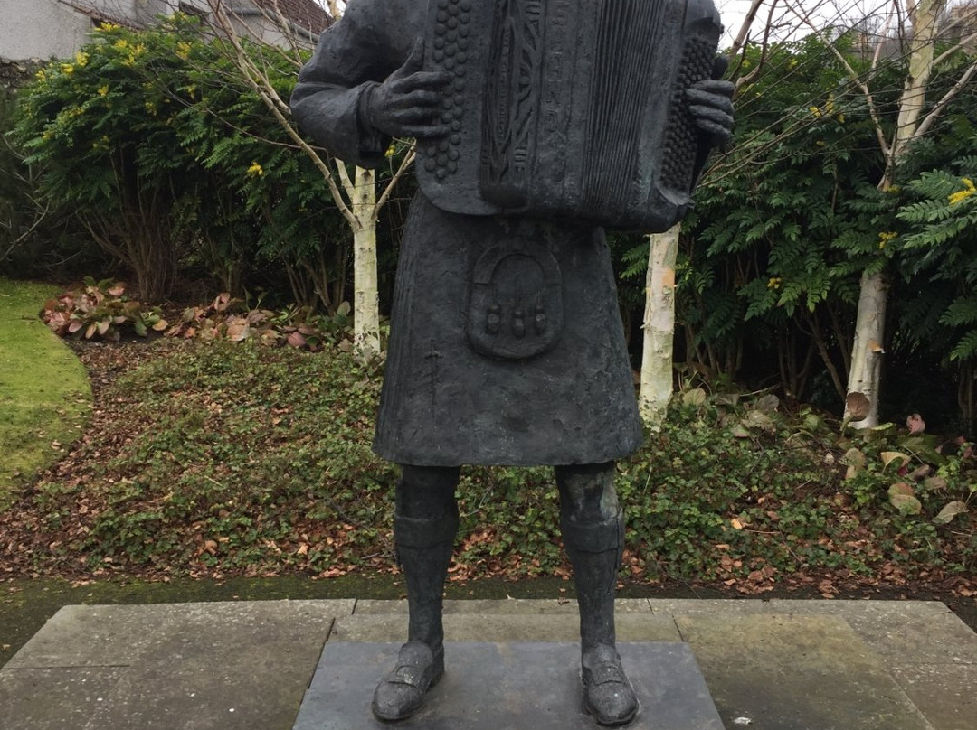 Jimmy Shand Statue-Auchtermuchty必去景点