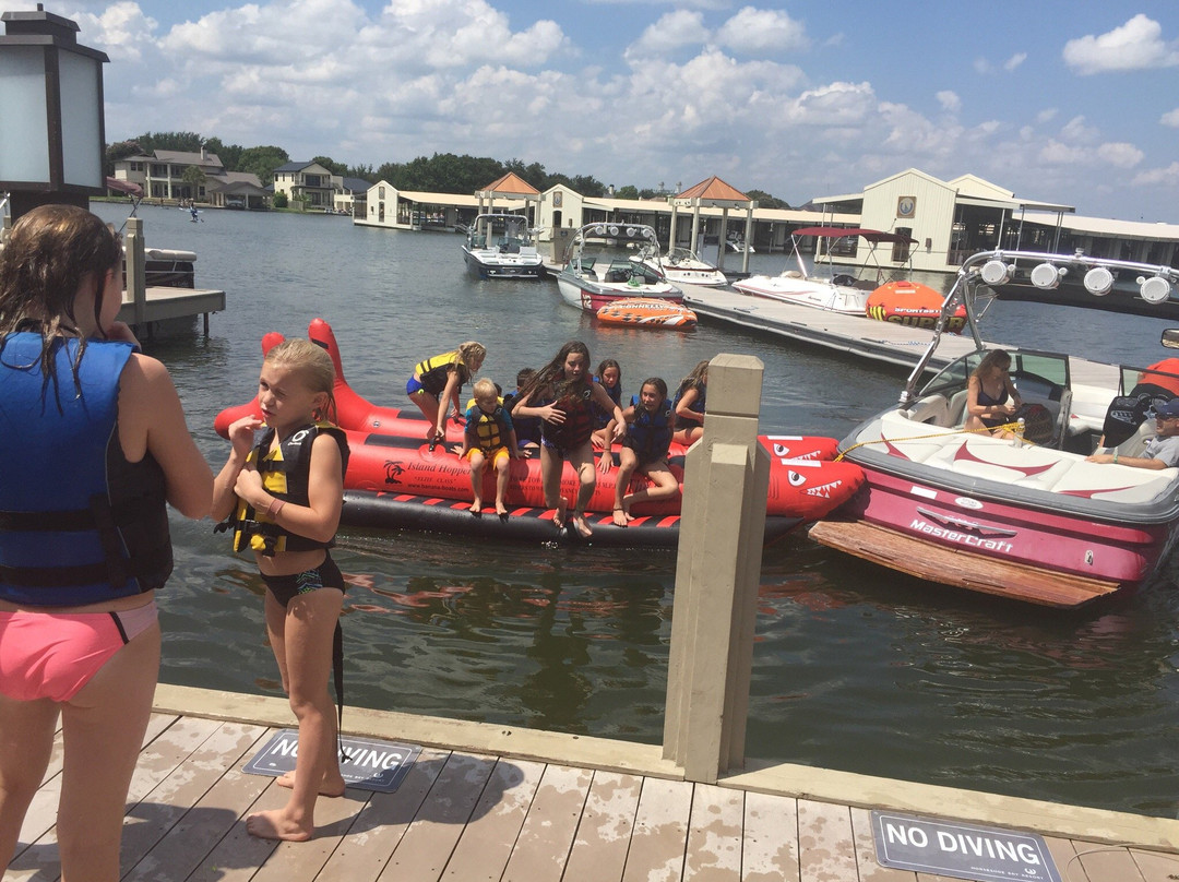 Lake LBJ Yacht Club and Marina-Horseshoe Bay必去景点