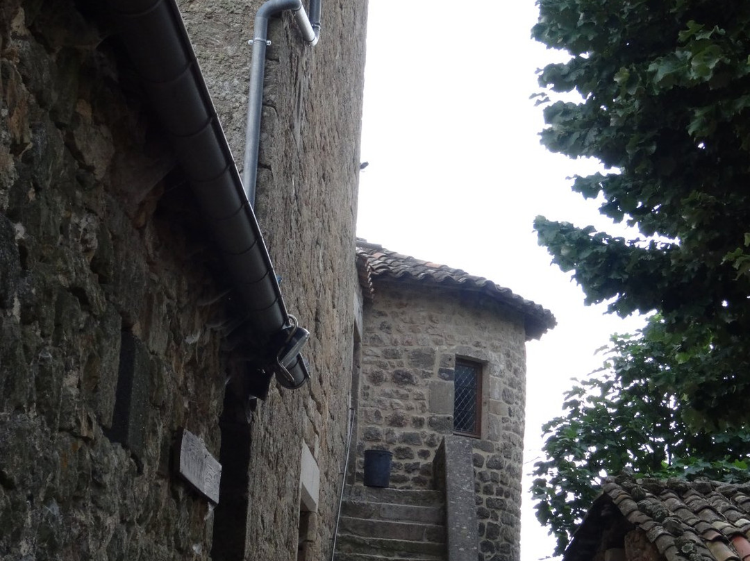Château de Hautsegur-Meyras必去景点