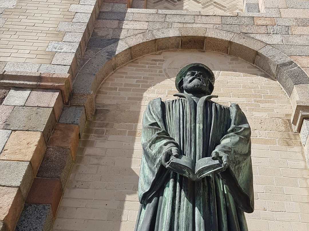 Statue Hans Tausen景点图片