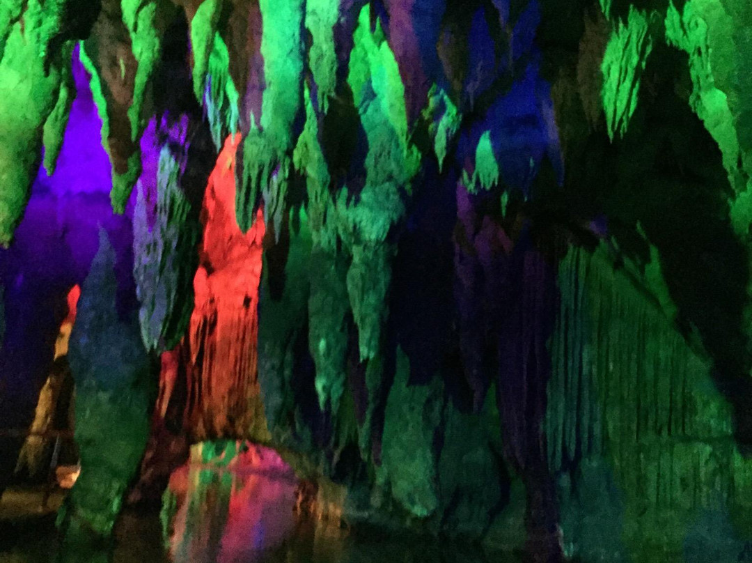重庆老龙洞景区景点图片