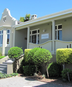 针叶树海滩楼酒店酒店图片