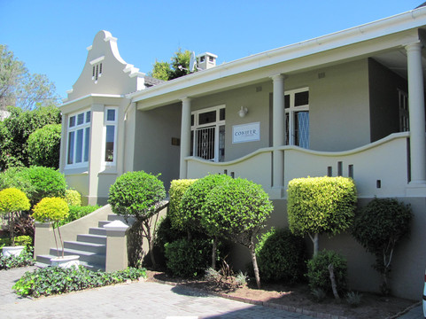 针叶树海滩楼酒店主图