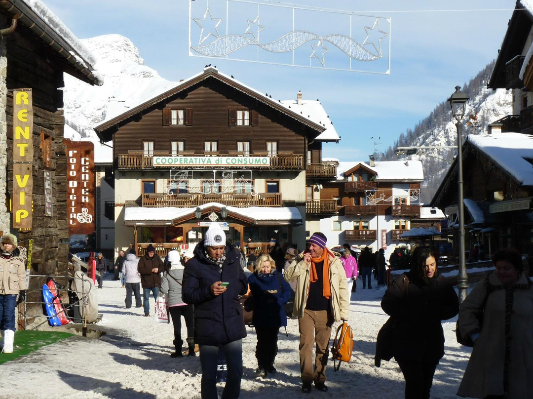 Rent Vip-利维尼奥必去景点