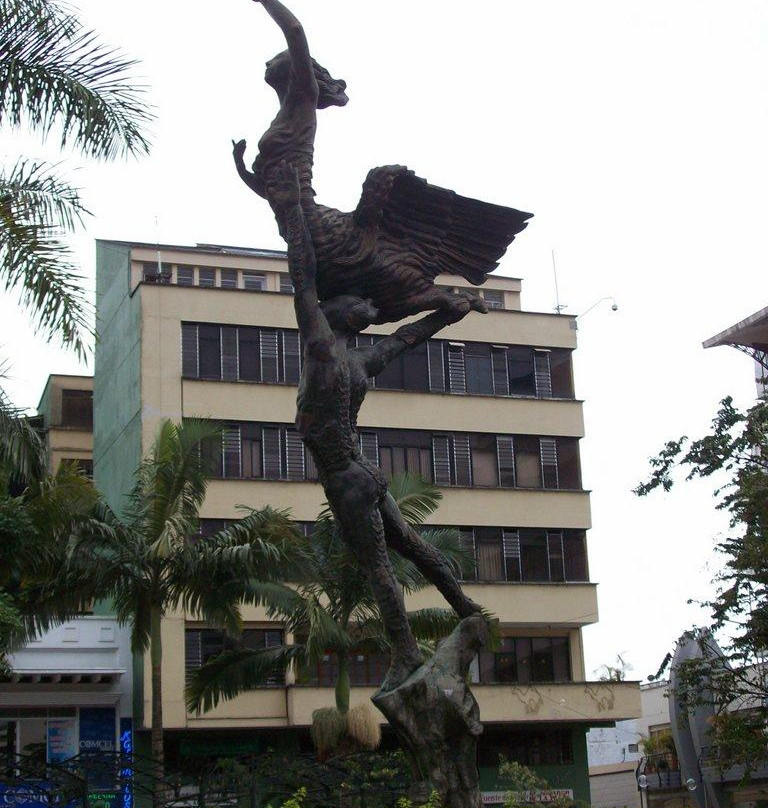 Monumento al Esfuerzo-亚美尼亚必去景点