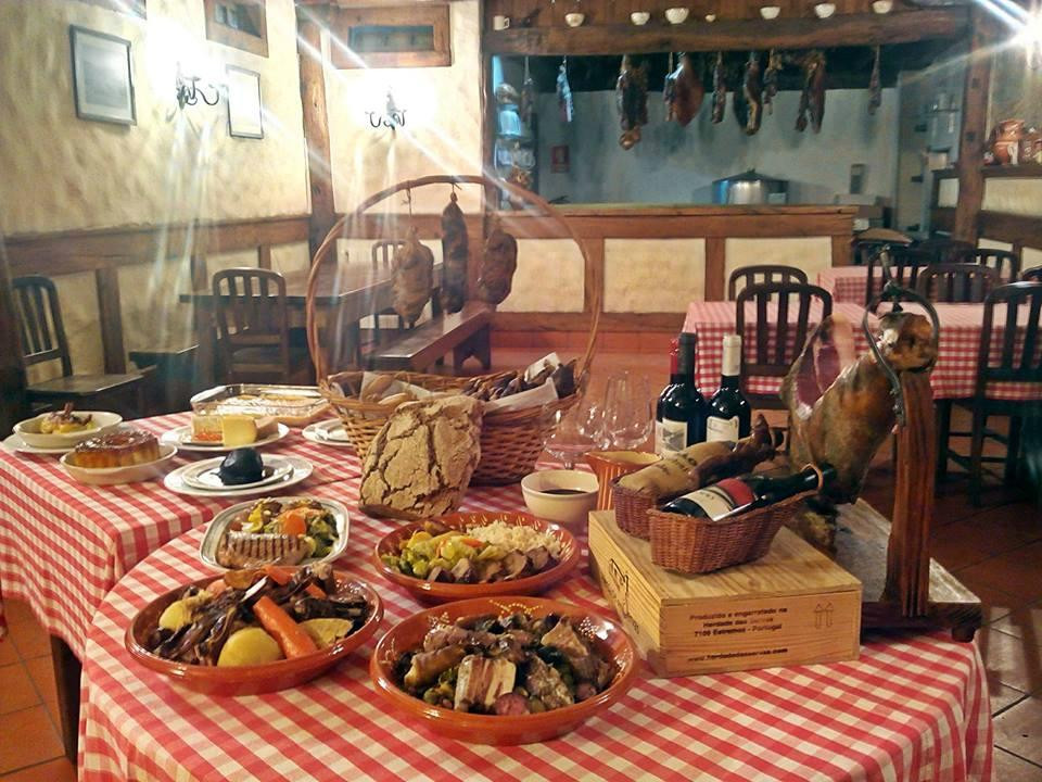 维埃拉·多米尼奥餐馆和美食-Restaurante Café Central
