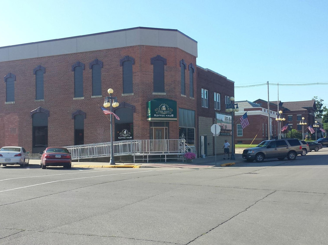 Urbana餐馆和美食-5th Street Koffee Haus