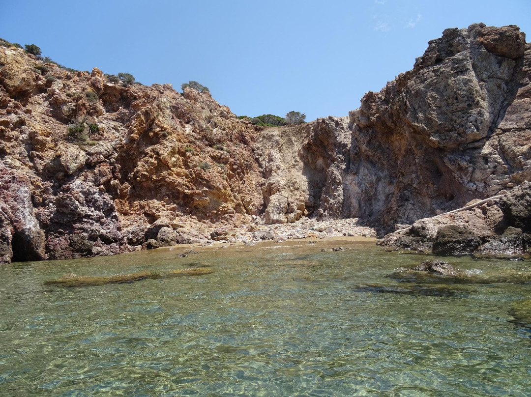 Ammoudaraki Beach-米洛斯岛必去景点