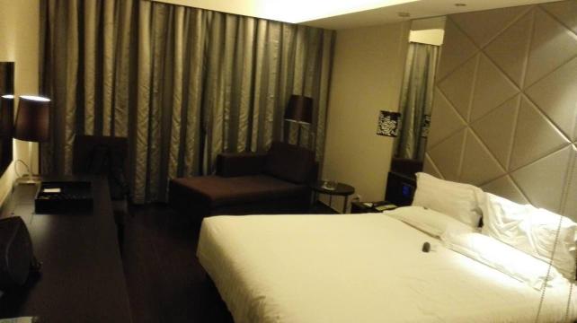 桔子酒店（青岛五四广场店）-客卧