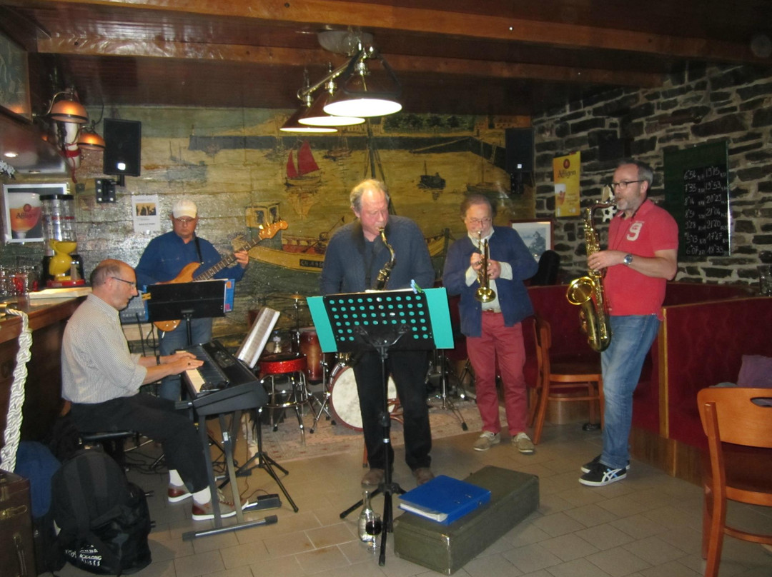 Bar Du Port-Barneville-Carteret必去景点