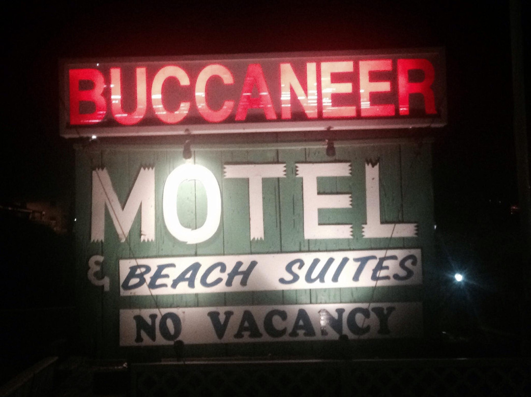 Buccaneer Motel & Beach Suites主图