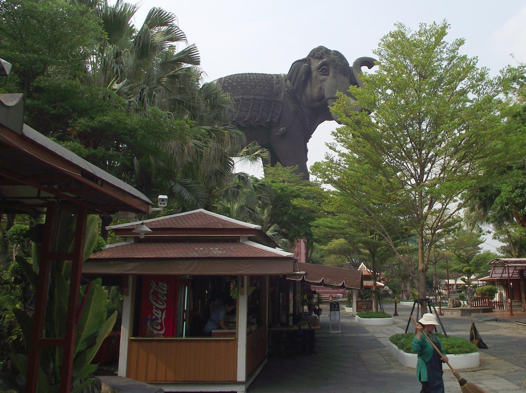 三头神像博物馆-北揽必去景点