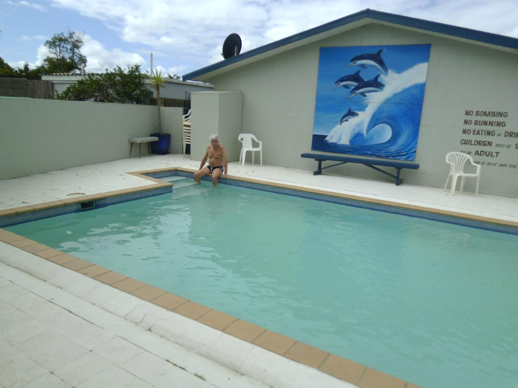 Kaitaia Motor Lodge-泳池
