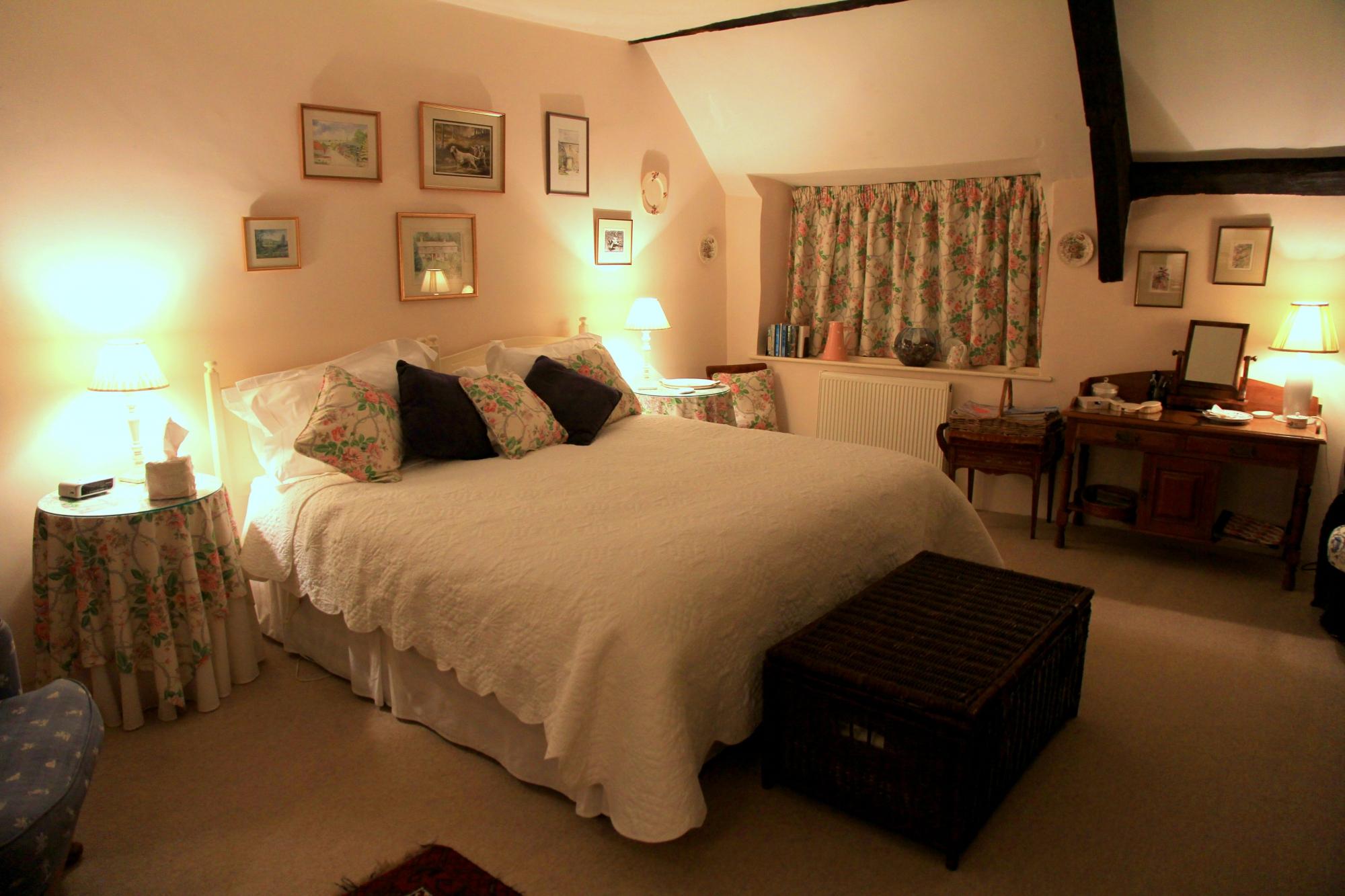 Brook Farm House-客卧