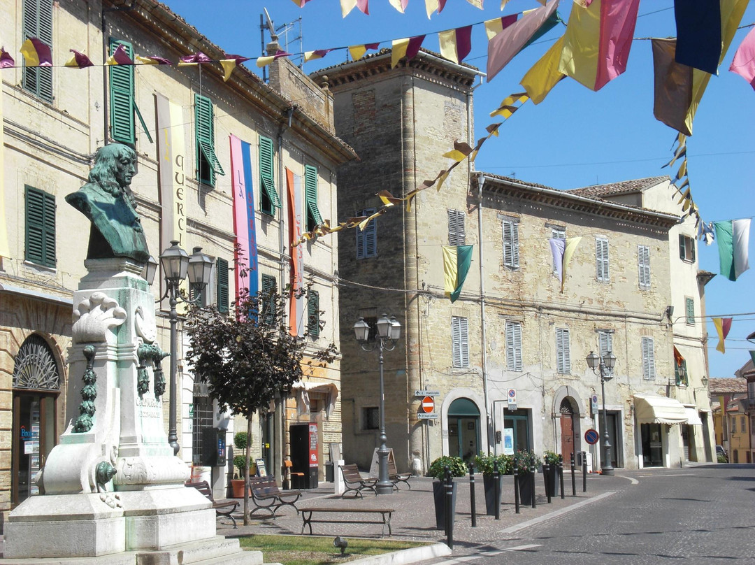 Camerano旅游景点-Piazza Roma