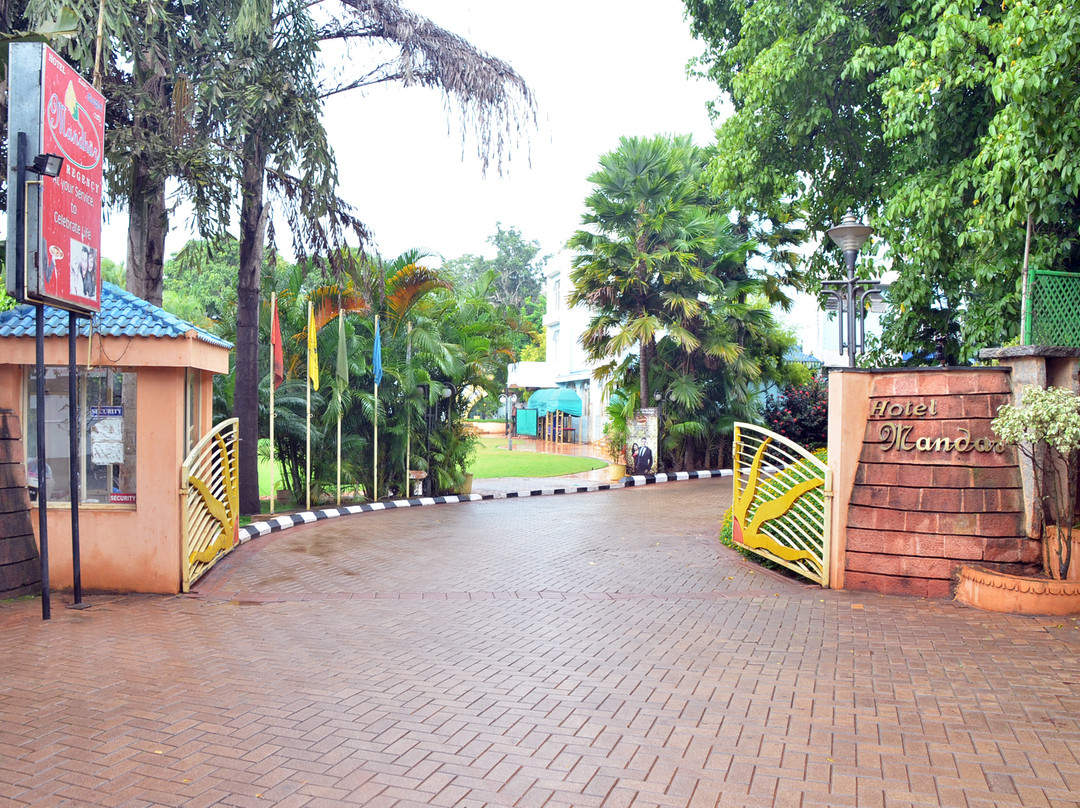 Hotel Mandhar Regency