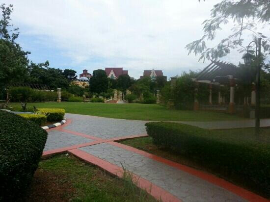 Thousand Flower Garden (Taman Seribu Bunga)-爱极乐必去景点