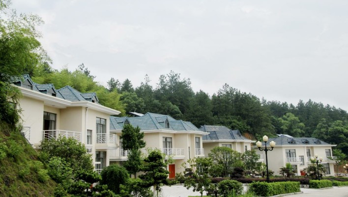 韶山华龙山庄大酒店主图