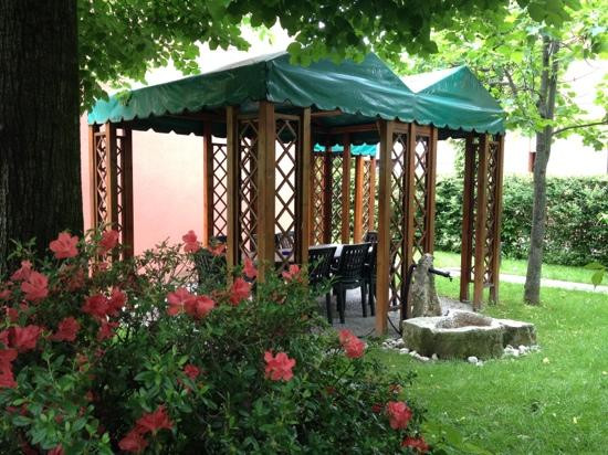 Al Giardino Bed and Breakfast
