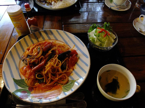 由仁町餐馆和美食-Ikkenchaya
