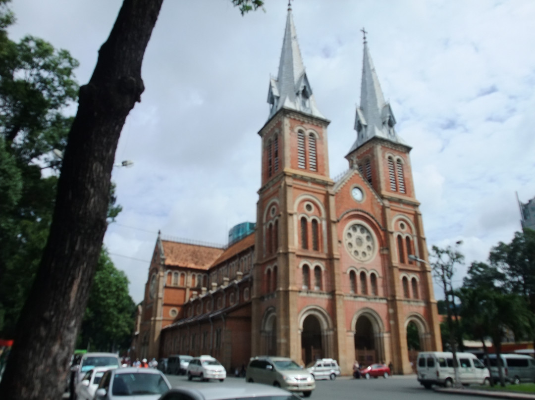 圣母大教堂-胡志明市必去景点