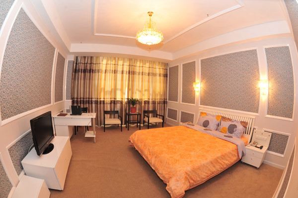 龙韵假日酒店主图