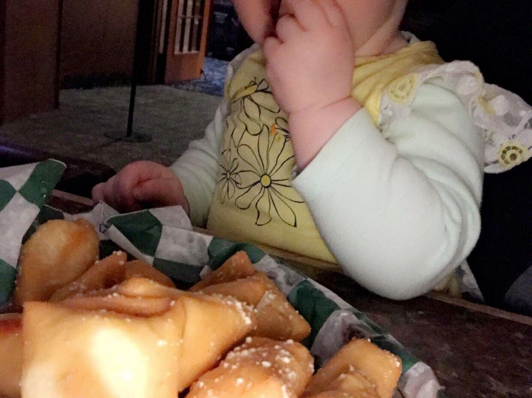 Louie’s Sports Bar & Grill