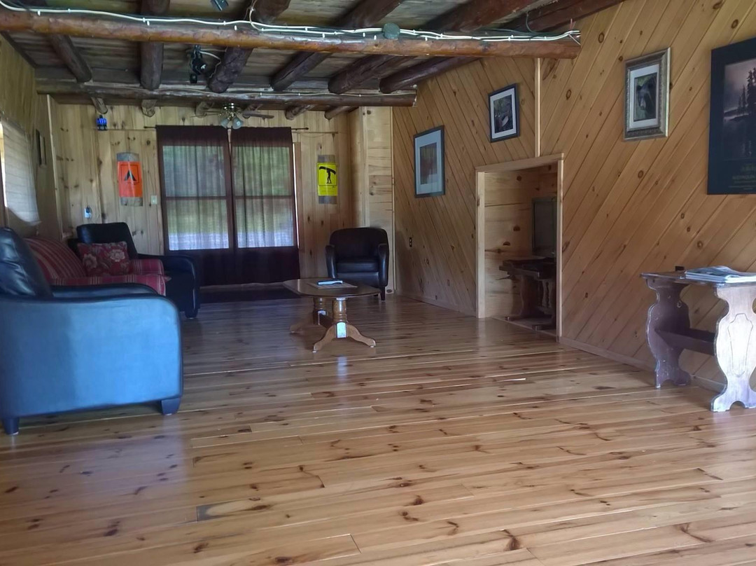 Dwight酒店住宿-Algonquin Bound Inn