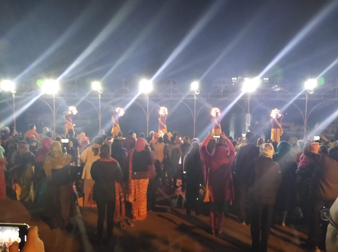 narmada river puja-贾巴尔普尔必去景点