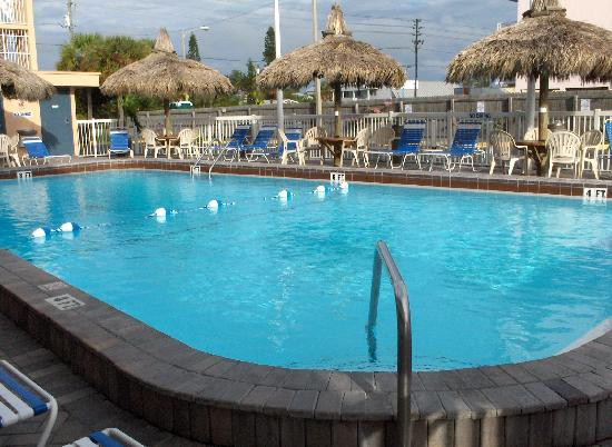 Commodore Beach Club