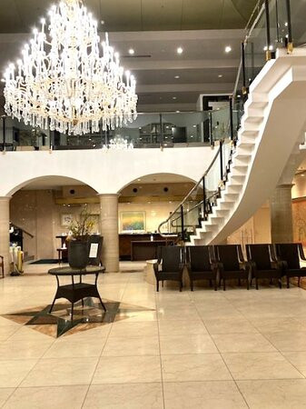 那须费罗拉雄酒店主图