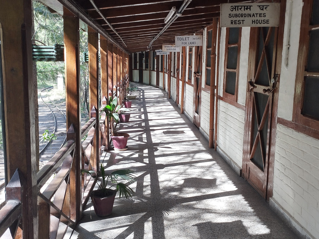 Barog Railway Station景点图片
