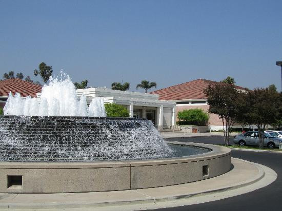 尼克松总统图书馆暨博物馆 -约巴林达必去景点