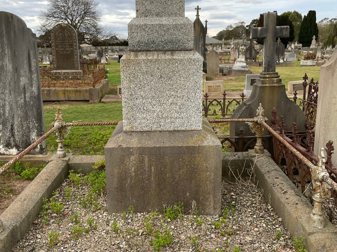 Sale Public Cemetery-塞尔必去景点