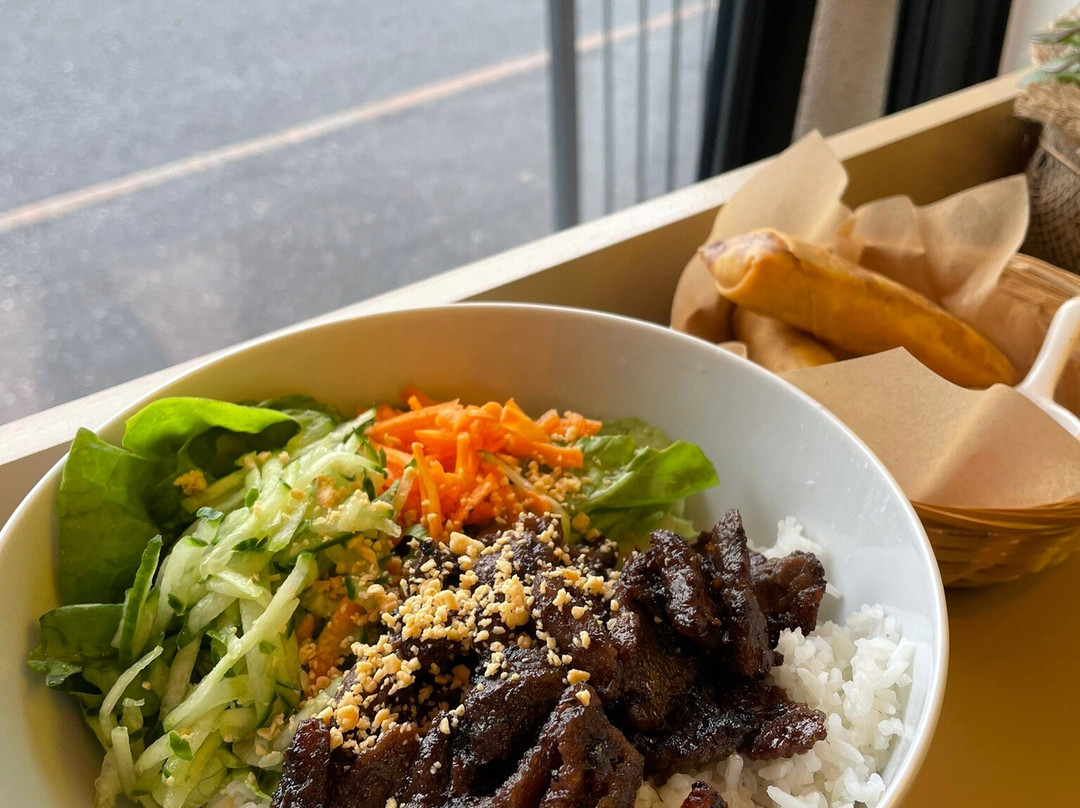 Viet By Vee